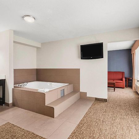 Comfort Inn & Suites Vancouver Downtown City Center Extérieur photo